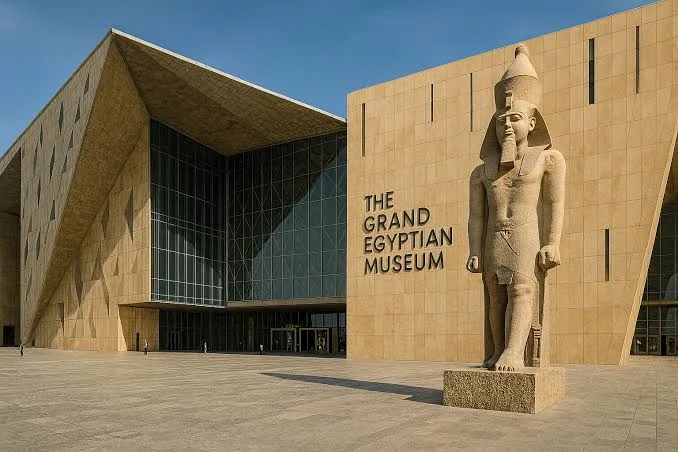Tour to Pyramids & The Grand Egyptian Museum
