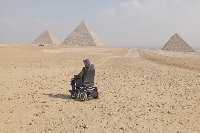 Giza Pyramids and Sphinx on a wheelchair-friendly Cairo tour