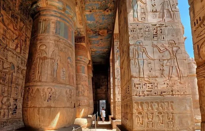 Day Tour to Valley of the Queens, Habu & Ramesseum