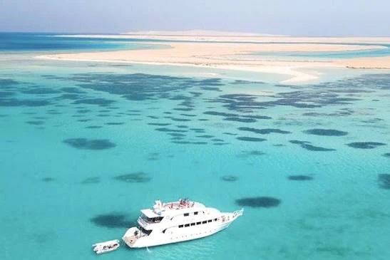 Snorkeling by Boat to Ras Mohamed & White Island