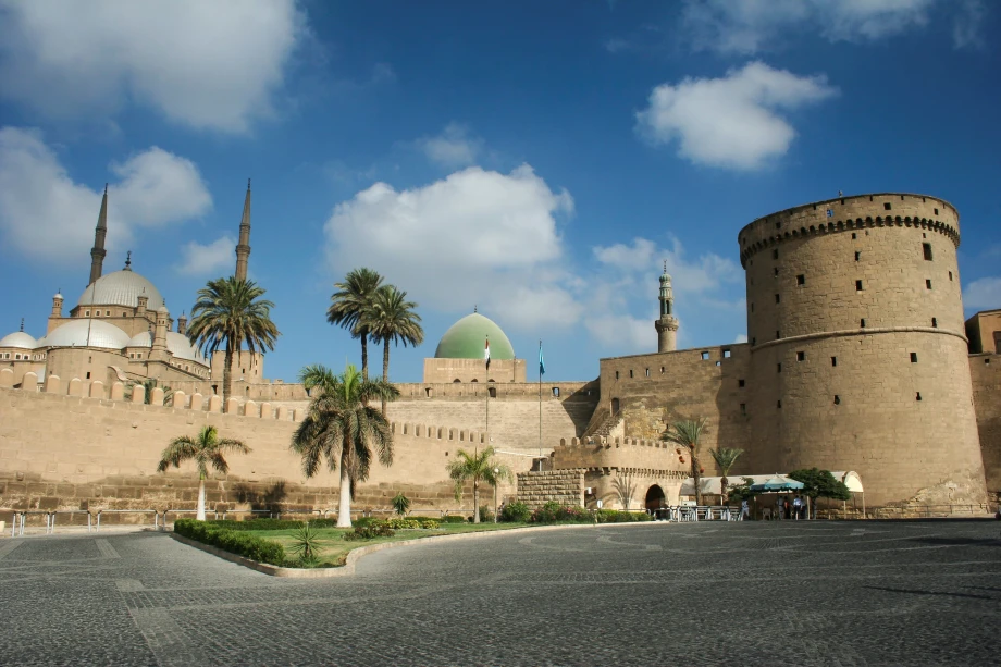 Day Tour from Alexandria to Pyramids, Museum, Citadel, Coptic Cairo, Khan El-Kalili, and Camel Ride