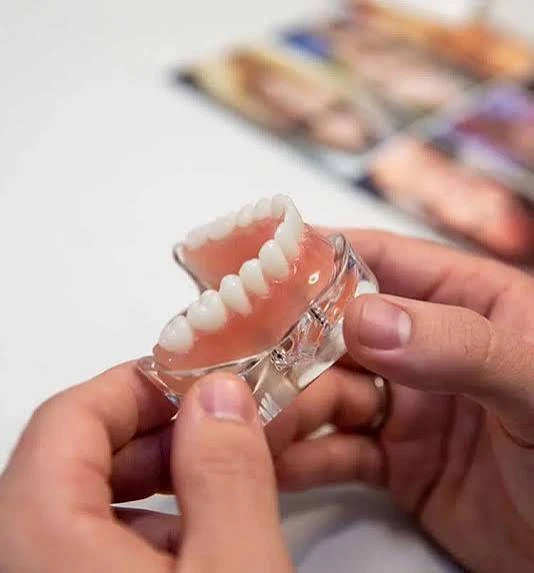 8 Veneers Program + Tourist Trip in Cairo and Alexandria