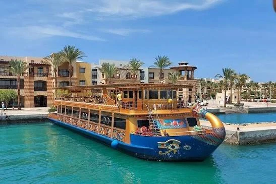 Nefertari Sea scope boat trip from Marsa Alam with dinner