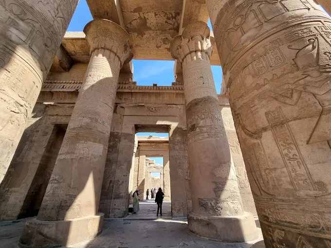 Xmas Cairo Aswan Luxor Sakkara and Memphis by Train
