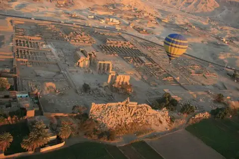 Hot Air Balloon Ride in Luxor