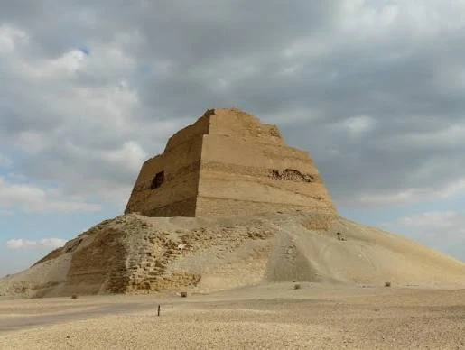 Meidum Pyramid and ancient Egyptian ruins