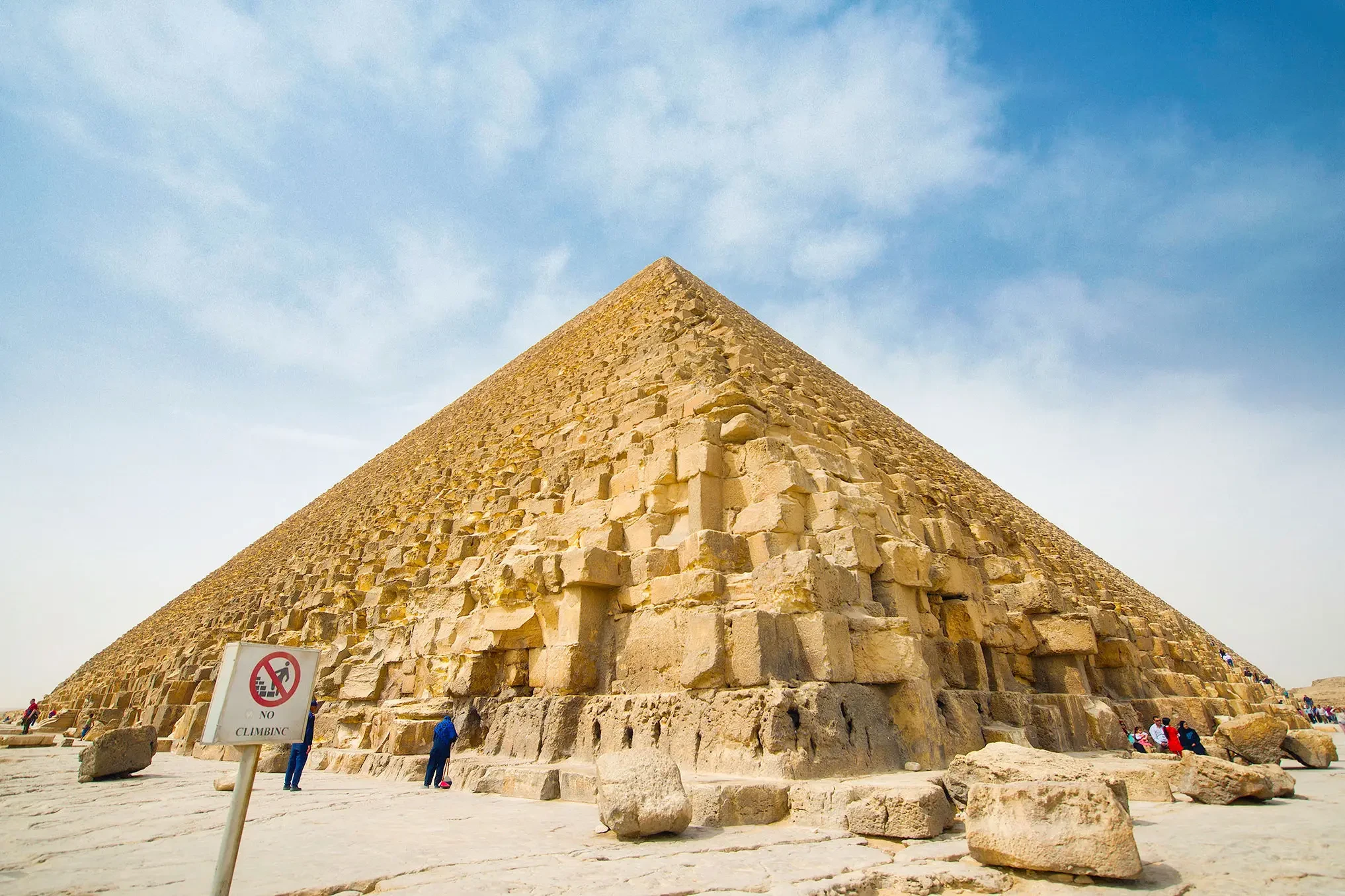 Cairo luxury tour with Giza Pyramids and GEM