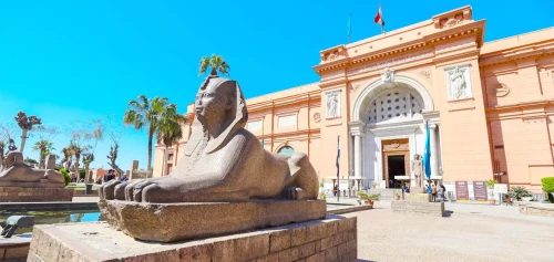 Egyptian Museum in Cairo luxury tour