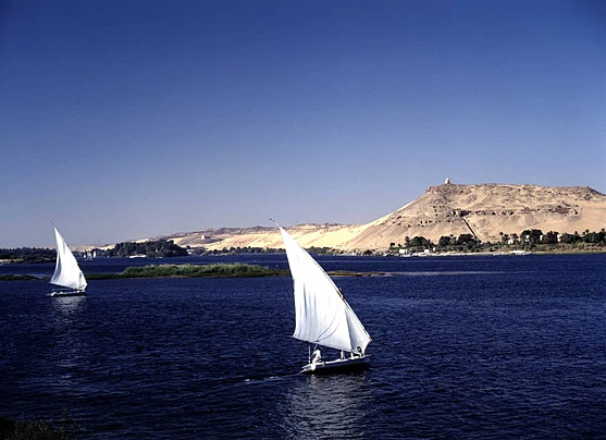 Aswan – Ride Felucca on the Nile