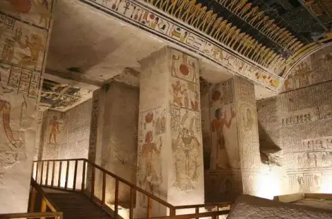 Valley of the Kings tour Luxor