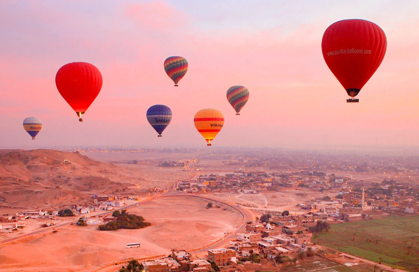 Enjoy expertly guided Luxor Day Tours to the city’s most iconic landmarks