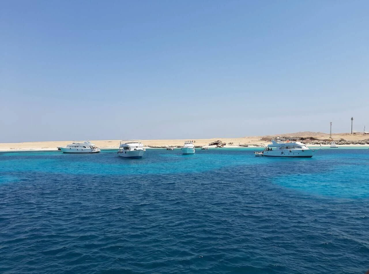 Discover the rich heritage of Egypt while relaxing on the stunning Giftun Island