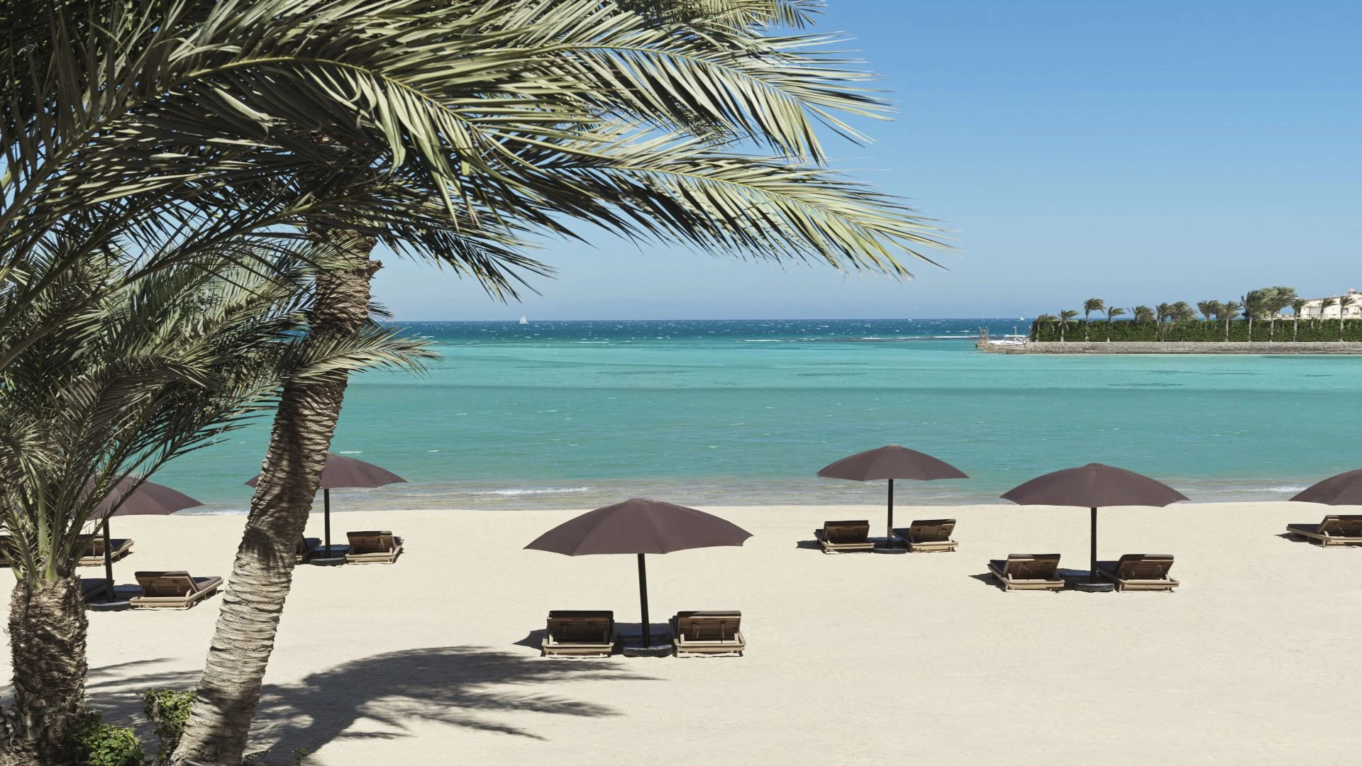 An Egypt Travel Guide designed to help travelers discover Egypt with ease